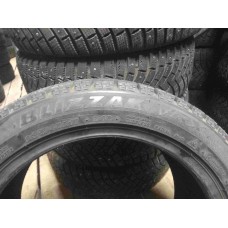 Bridgestone Blizzak VRX 235/45R17 94S (не шип) Новая